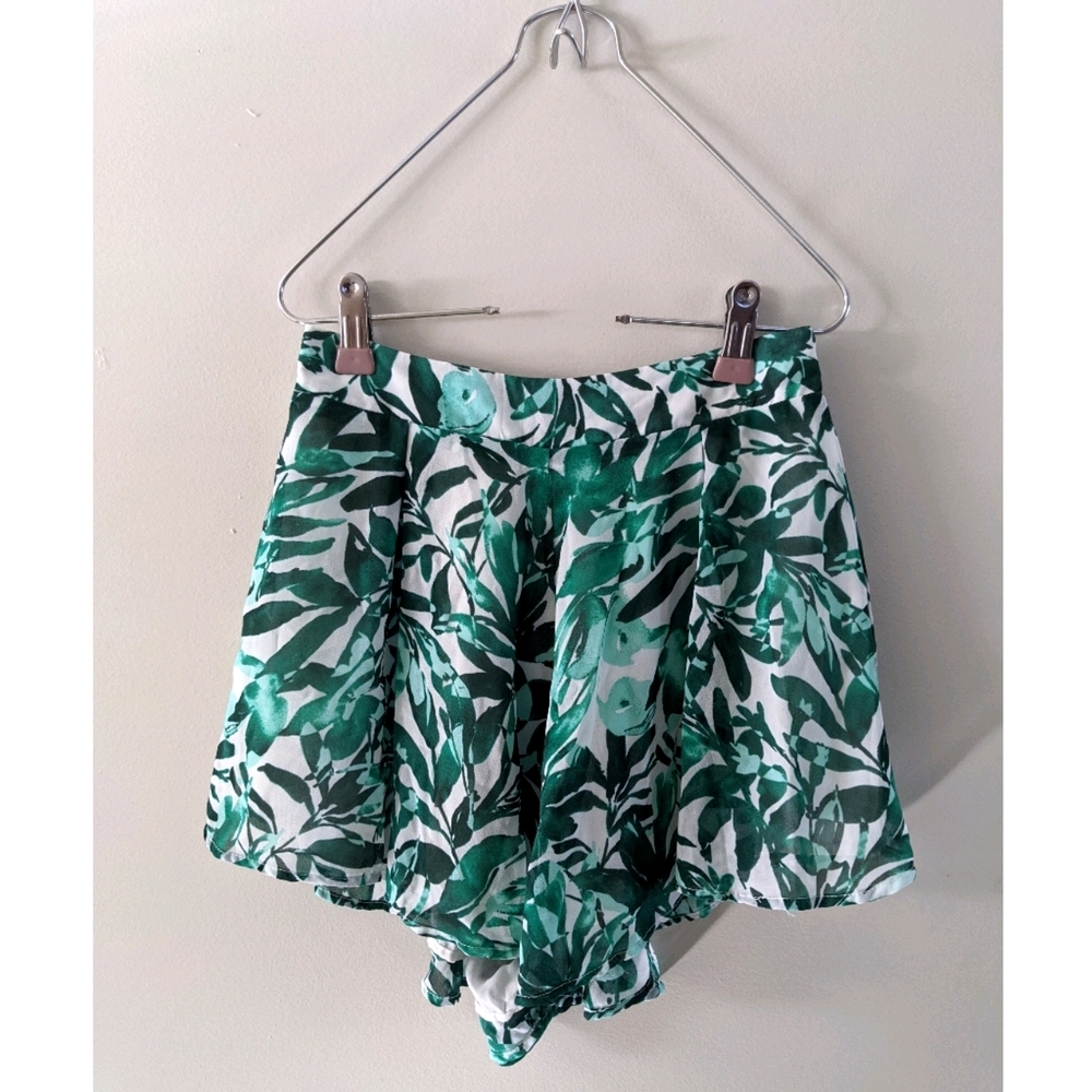 Tropical Palm Print Short